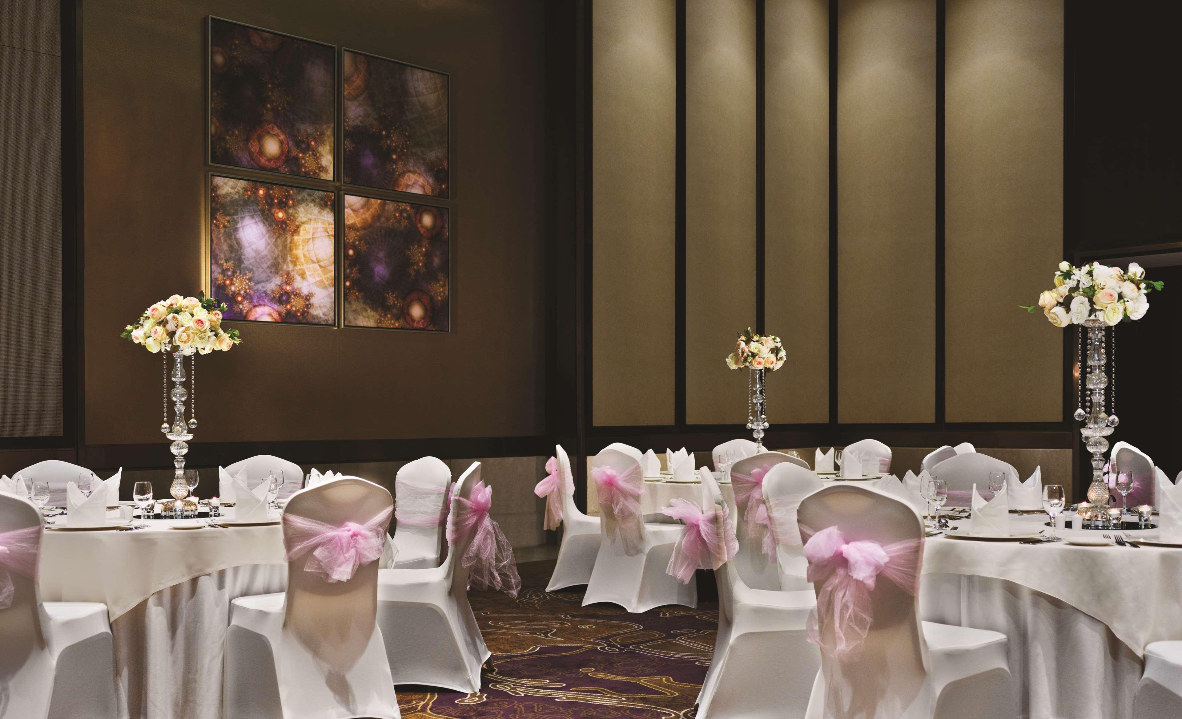 Swissôtel Al Ghurair Dubai Bagian luar foto The ballroom